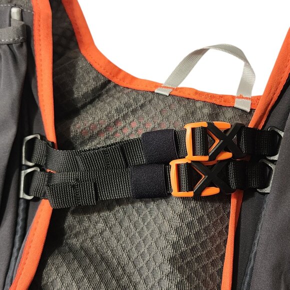 INOXTO Running Hydration Vest Backpack Daypack for Hiking Trail Running Cycling - Picture 6 of 10